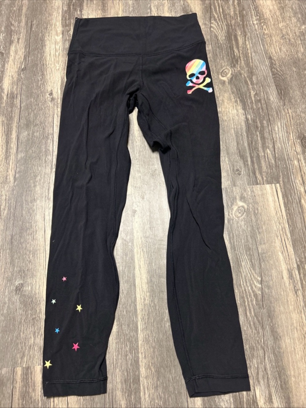 Lululemon x Soul Cycle Black Align Leggings Rainbow Skull and Stars Size 6